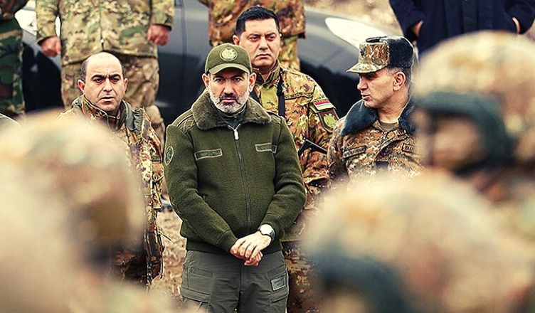 Հայաստանում հայտարարվում է ռազմական դրություն և ընդհանուր զորահավաք