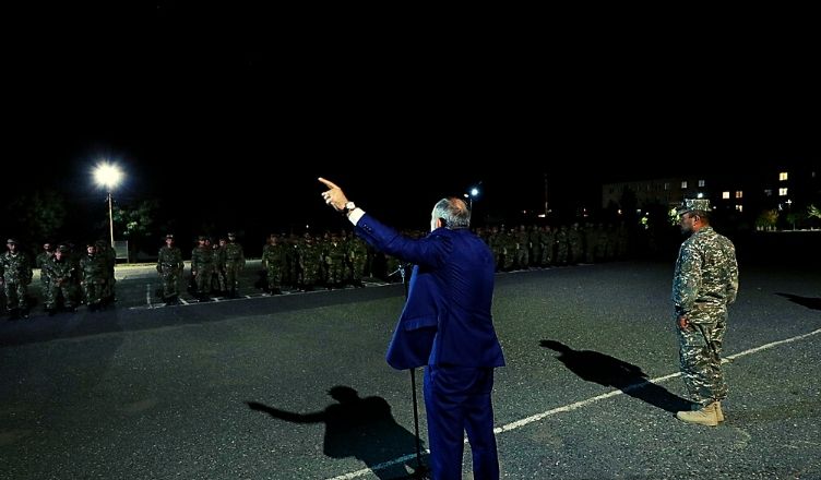 Թշնամուն թույլ չենք տա ոտնակոխ անել մեր հողը, մեր հայրենիքը, մեր սահմանները. վարչապետ Փաշինյանը հանդիպել է պահեստազորայիններին